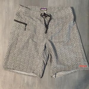 Men’s Patagonia board shorts Size 32